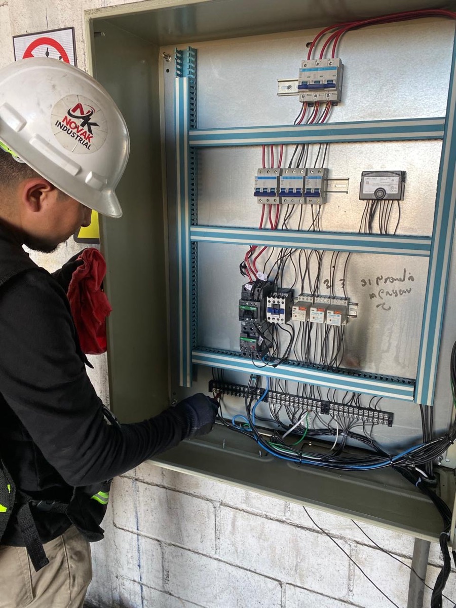 Servicio a tablero eléctrico